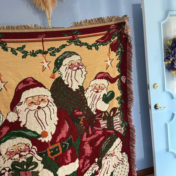 Beacon 100% Acrylic Knit Fringe Throw Blanket Santa Claus Christmas Presents - Picture 5 of 8